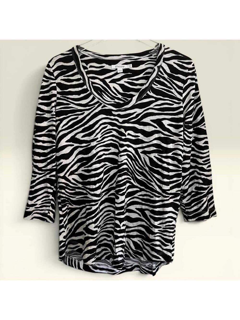Chico's Zebra Print Top Women’s Size 0 Small Black White Striped Animal V-Neck